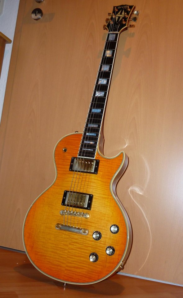 GM Orville by Gibson Les Paul Custom 035.JPG