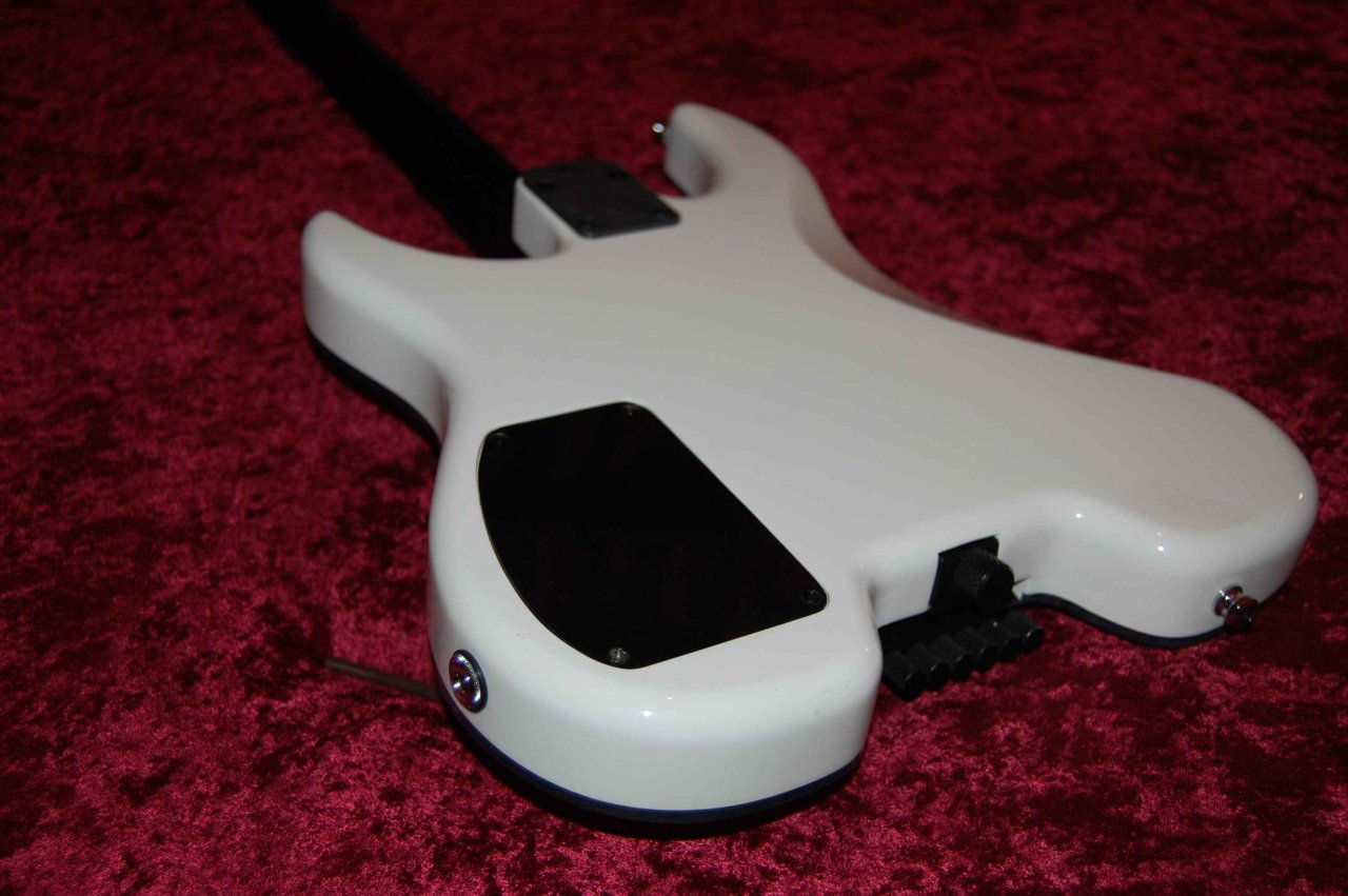 GM8-back.jpg