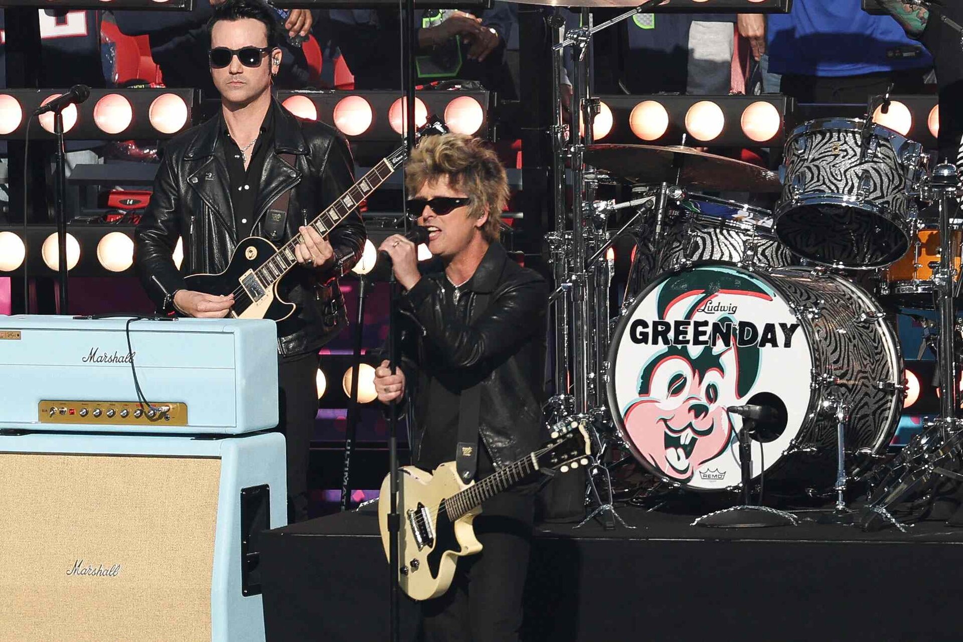 green-day-super-bowl-020826-2-8b6cc39689ef43878783629d8996b3b7.jpg