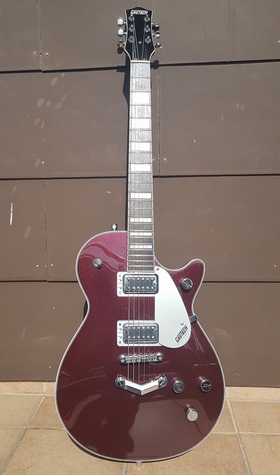Gretsch G5220 01_K.jpg