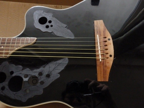 guitarblack.JPG