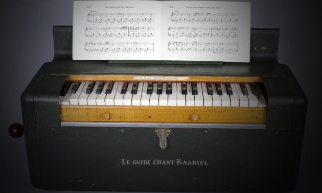 Harmonium.jpg