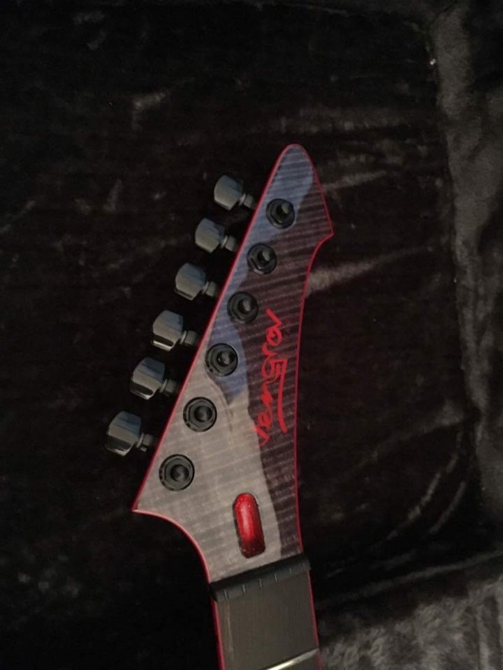 headstock.jpg