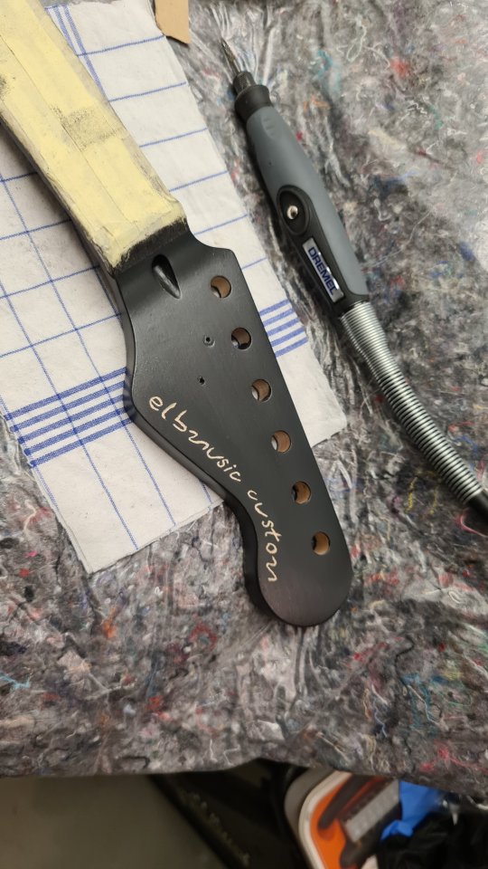 Headstock Logo Dremel (4).jpg