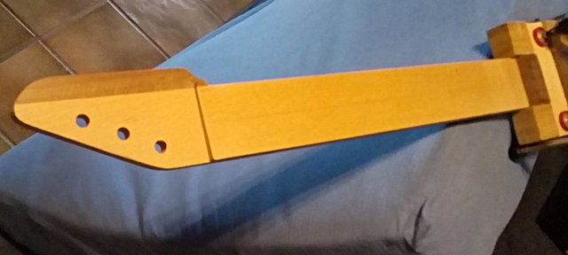 Headstock1.jpg