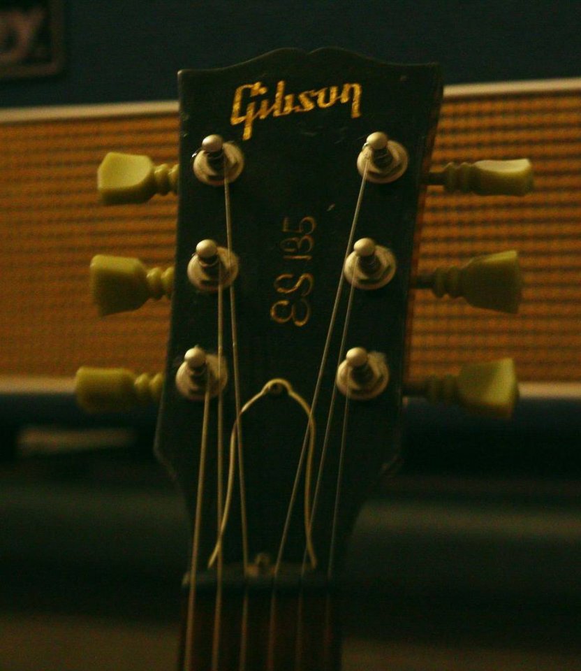 HeadstockES135_4.jpg