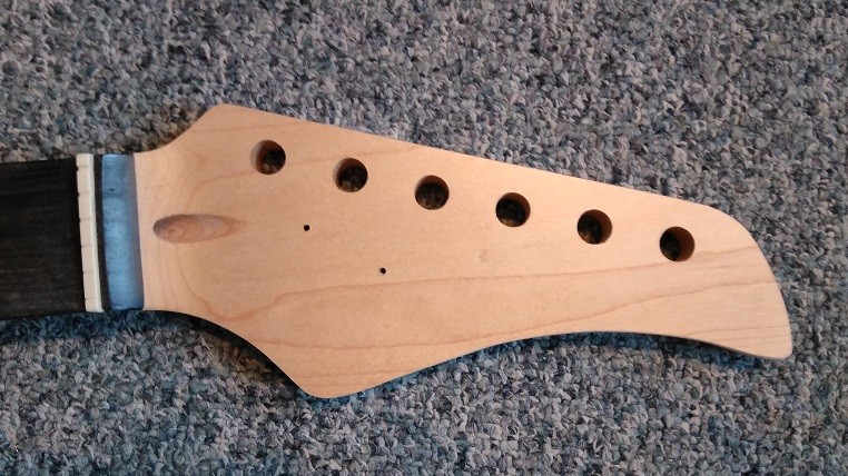 HeadstockNachher.jpg