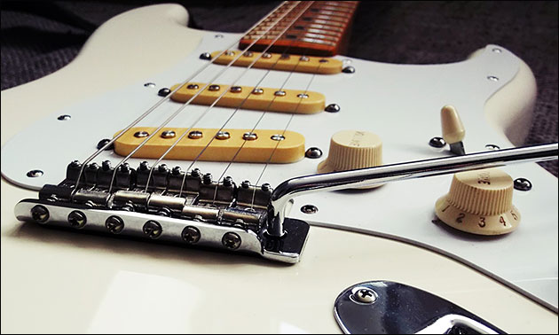 hendrix-strat.jpg