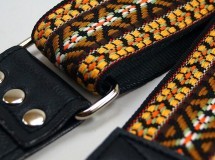 hippie_weave_honey_guitar_strap_05.jpg