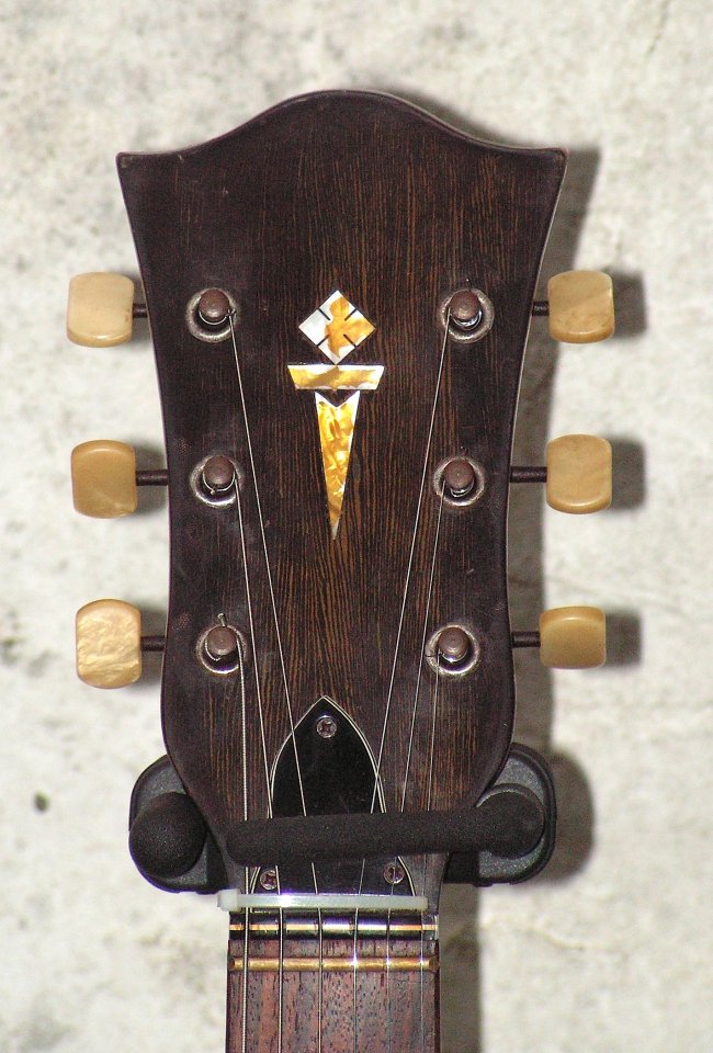Höfner 4500 1969 head.jpg