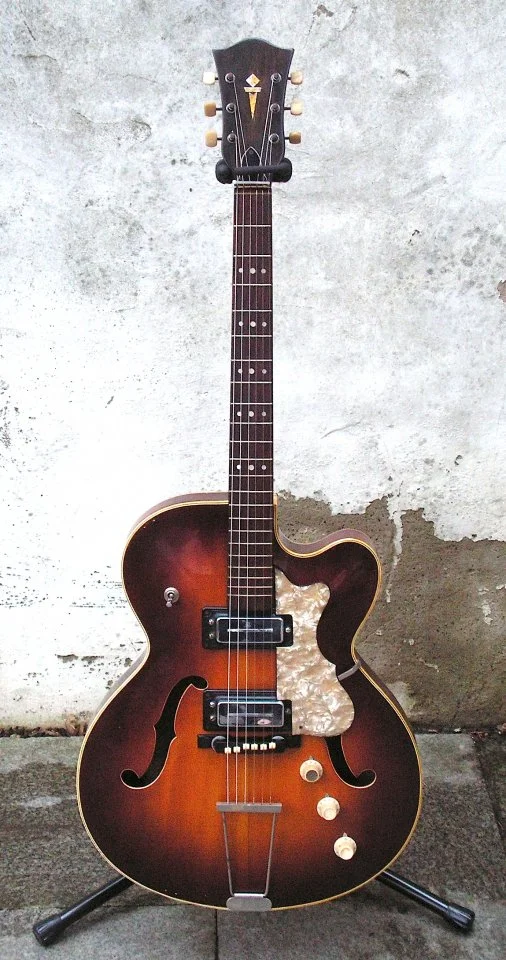 Höfner 4500 1969.webp