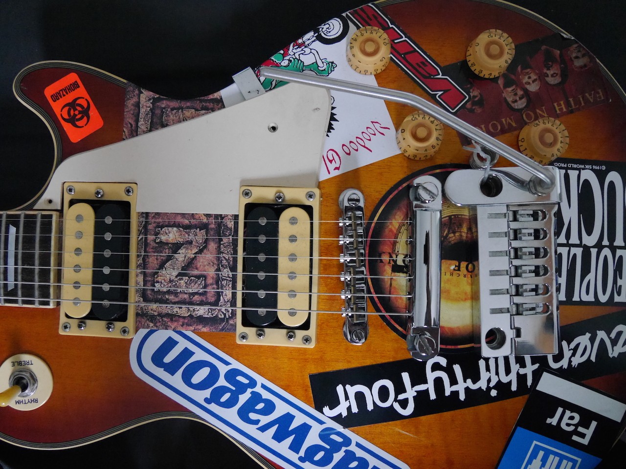 Hohner-L59-front-korpus-mit-tremolo_klein.jpeg