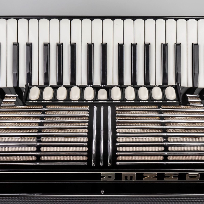 Hohner-MoronVS_02_1x1.jpg