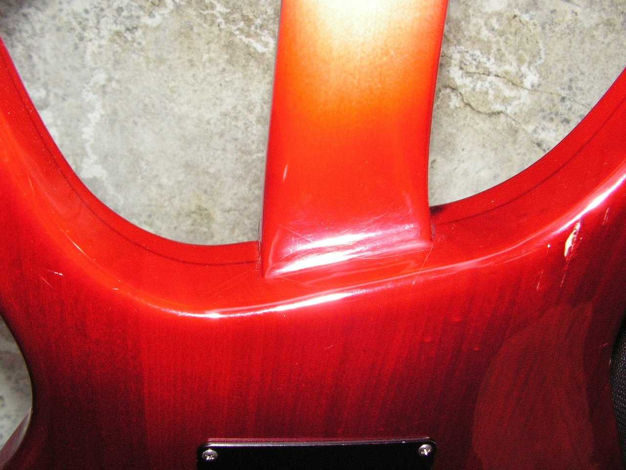 Hohner Revelation ATX 0993 body detail 01.jpg