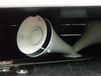 horn2.jpg