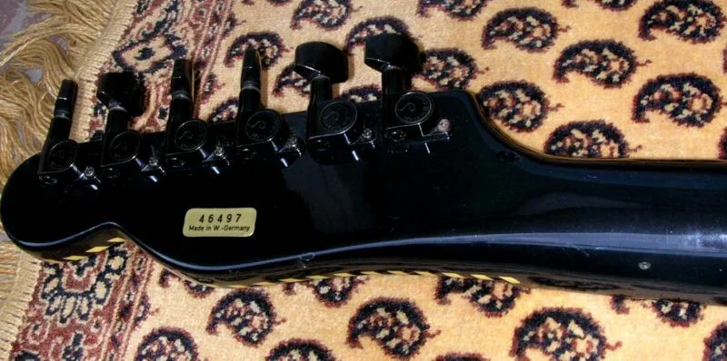 Hoyer Black Lady 46497 a.jpg