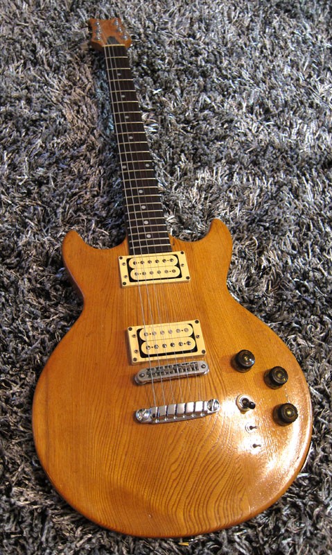 Ibanez Artist AR30 BK refinished.jpg