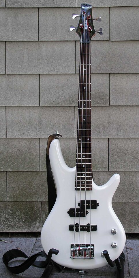Ibanez Gio Soundgear Mikro GSRM20-PW.jpg
