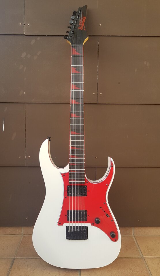 Ibanez GRG131 DX 02_K.jpg