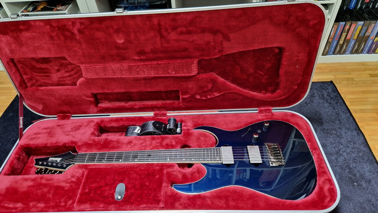 Ibanez Prestige RG.jpg