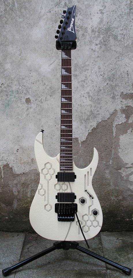 Ibanez RG420 EG BWH 2008.jpg