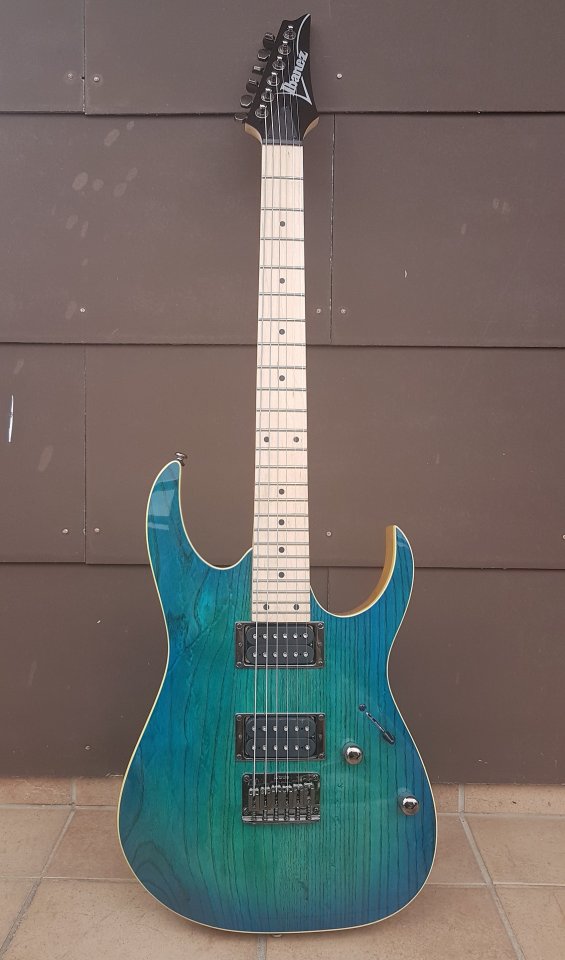 Ibanez RG421 AHM 01_K.jpg