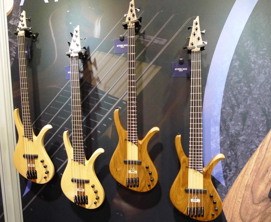 ibanez20.JPG