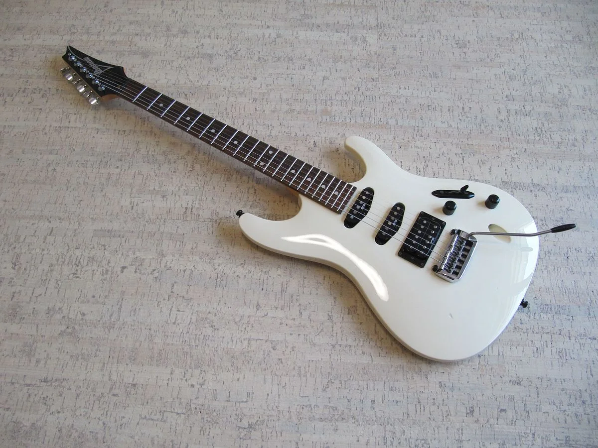 Ibanez_440SIIWH_1990_11.jpg