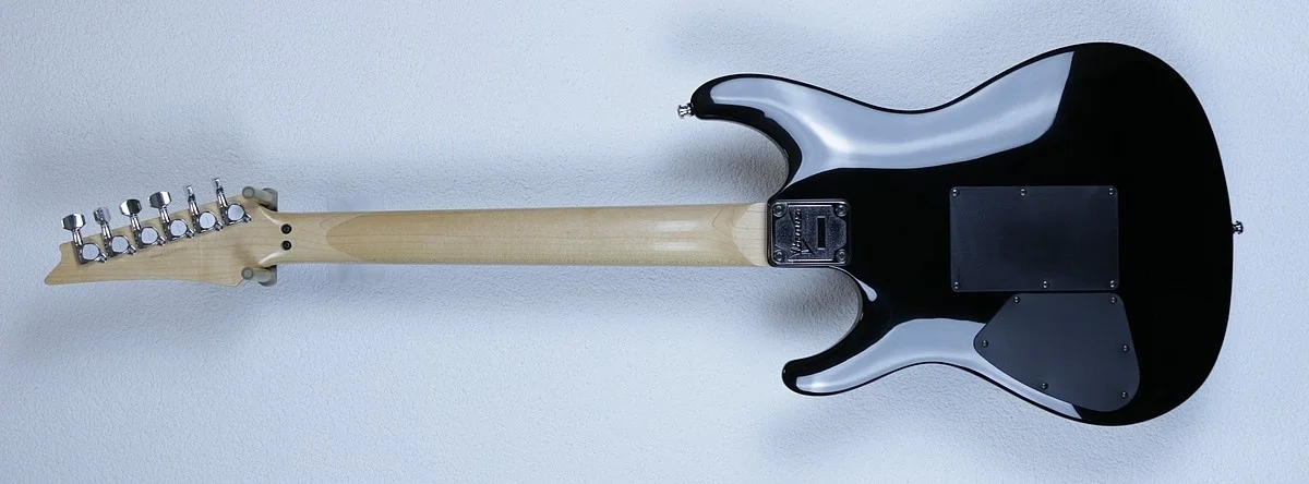 Ibanez_540SBK-HSH_1990_R.jpg