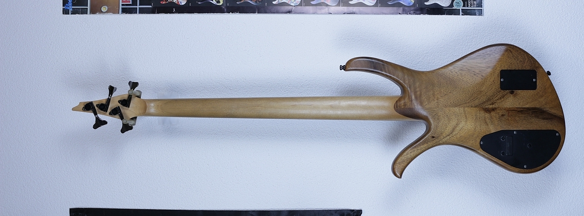 Ibanez_A204_1994_R.jpg