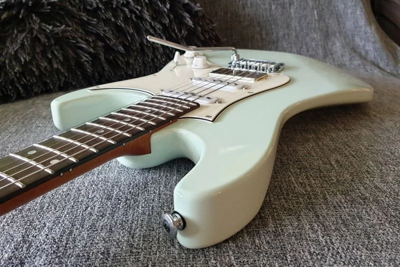 Ibanez_Engl_005_800px.webp
