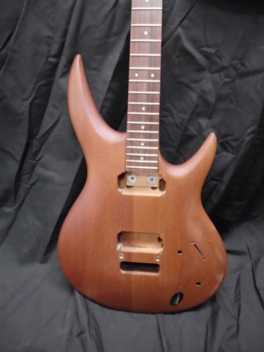 Ibanez_MAXXAS_MX3-Prototype_Saburo-Imafuku_eBay-au_Feb2012_2.jpg