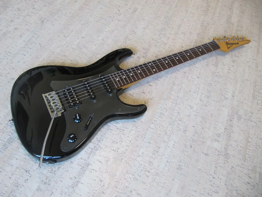 Ibanez_R334BK_1993_01.jpg