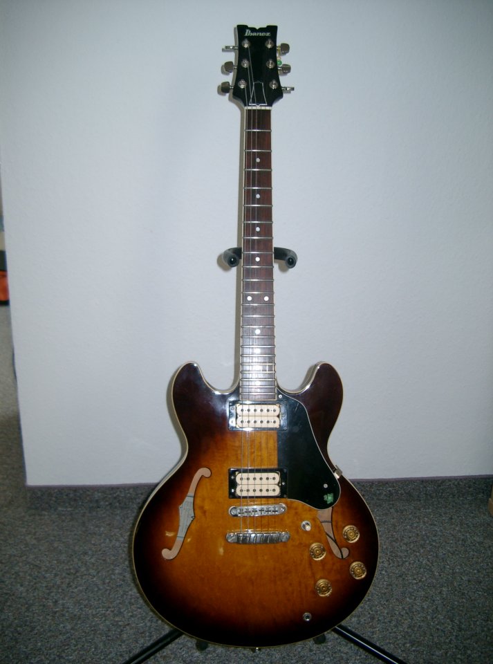 IbanezAS50.JPG