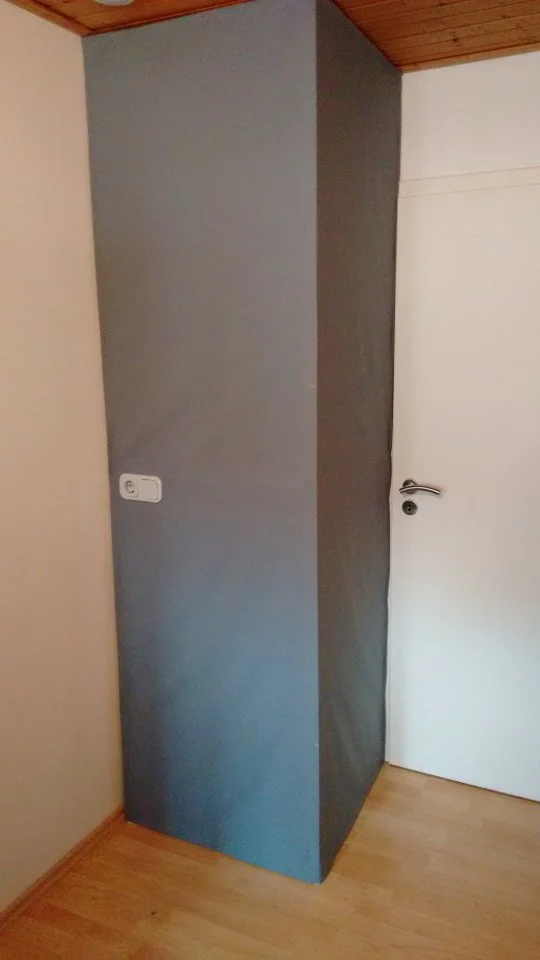 Eckabsorber, auch genannt "Monolith" :D