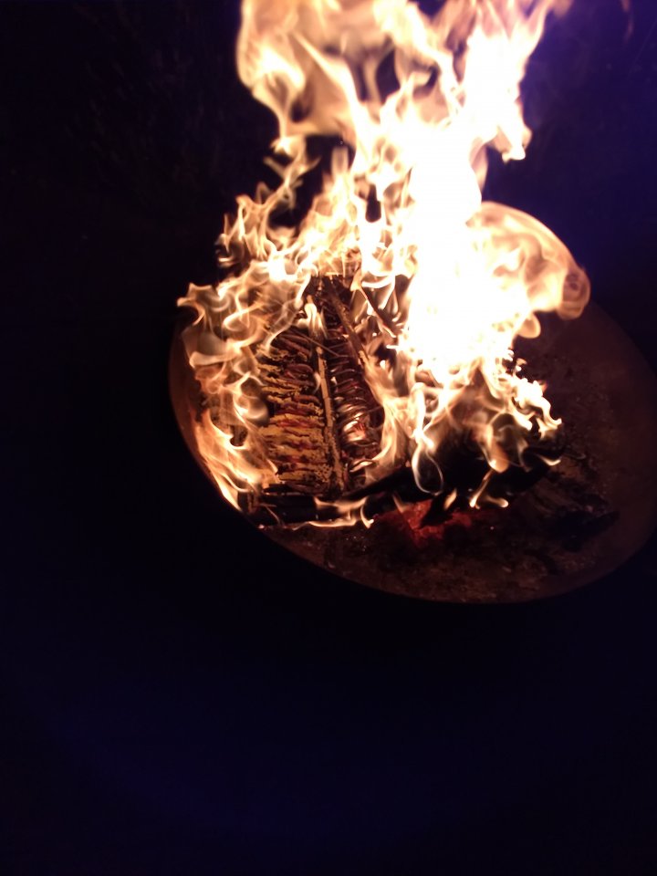 IMG_20180630_224716976_BURST000_COVER_TOP.jpg