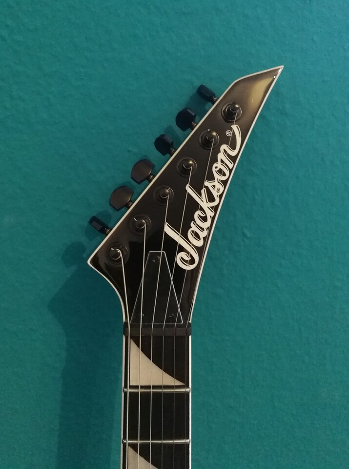 jacksonheadstock.jpg