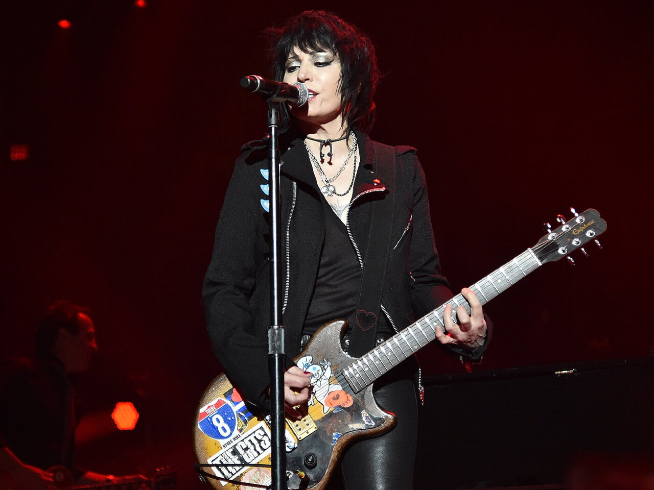 joan jett onstage (1).jpg