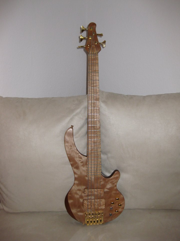 Kaiser Jost Bass 5.JPG