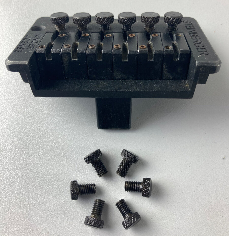 KB_Trem_tuning_screws_IMG_0983.jpg