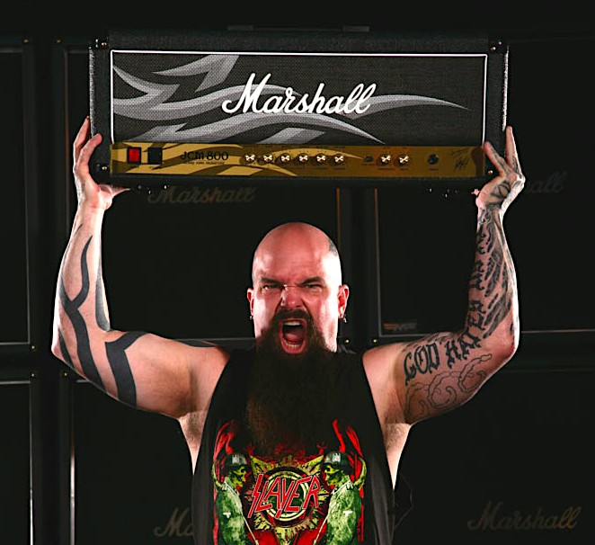 Kerry-King-with-Marshall-JCM-800-2203.jpg