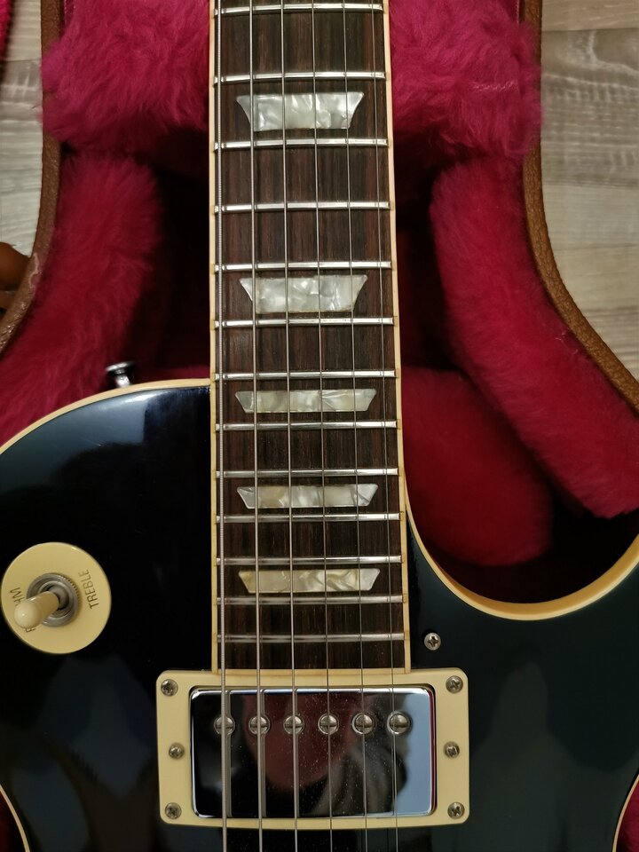LesPaulNeckMusikerboard Lemon Oil.jpg