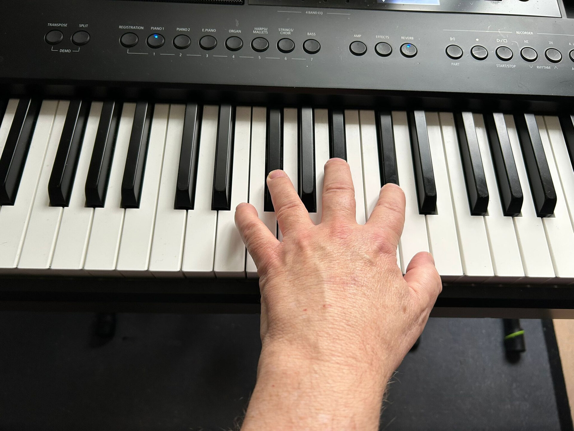 Li Hand Spreizung.jpg