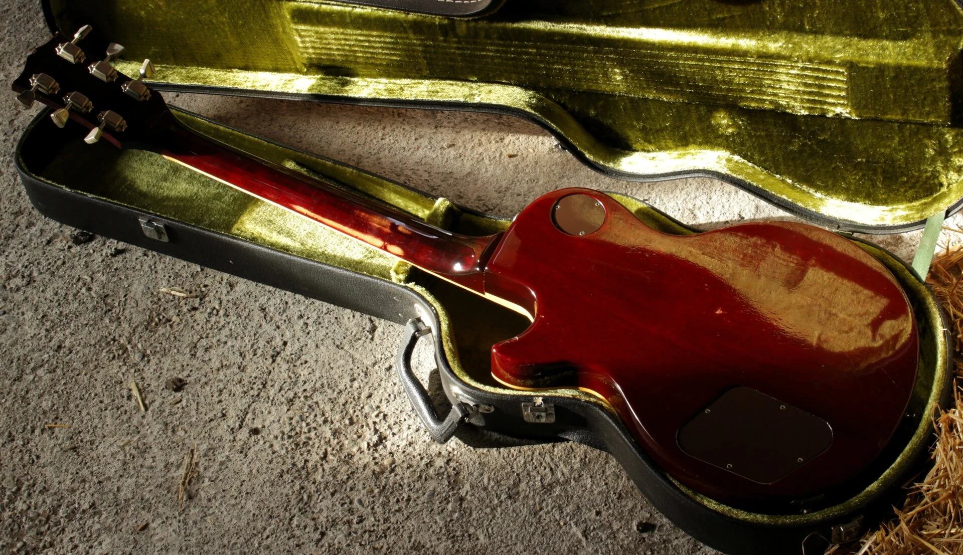 LP Deluxe_1_25_1.webp