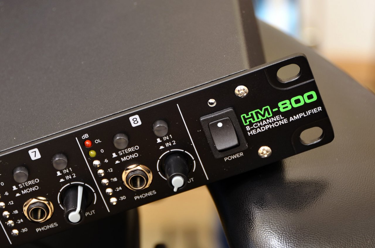 Mackie_HM-800_01.jpg