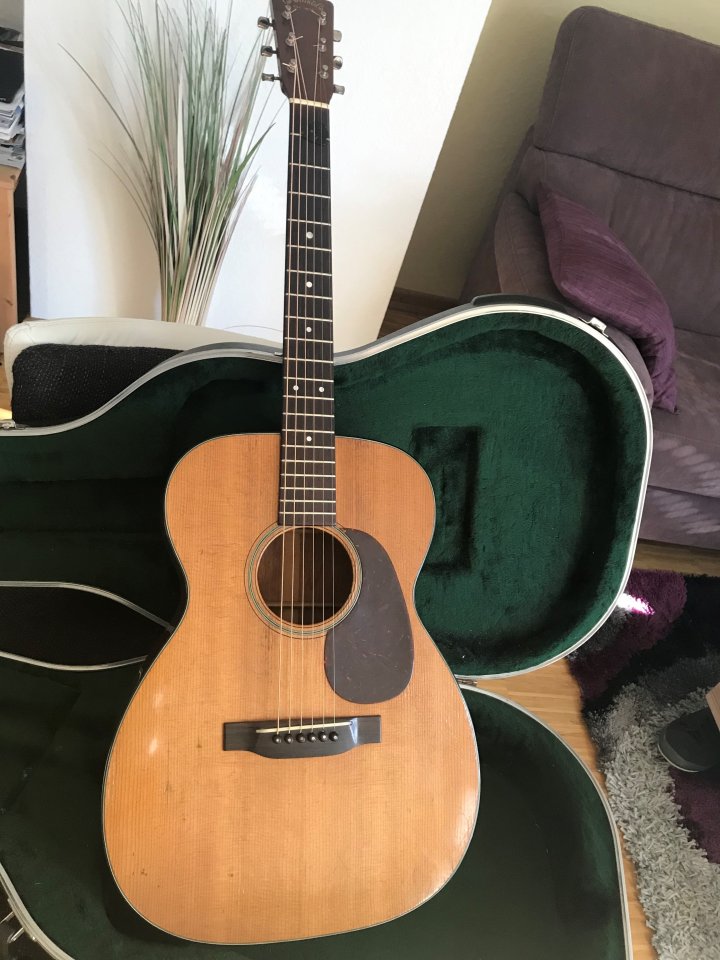 Martin 00-18 1949.jpg