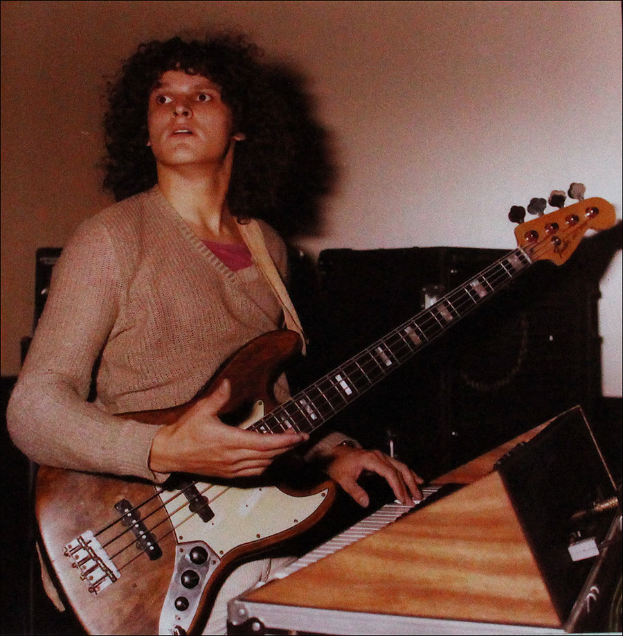 Martin-Hofmann-1982-Jazz-Bass.jpg