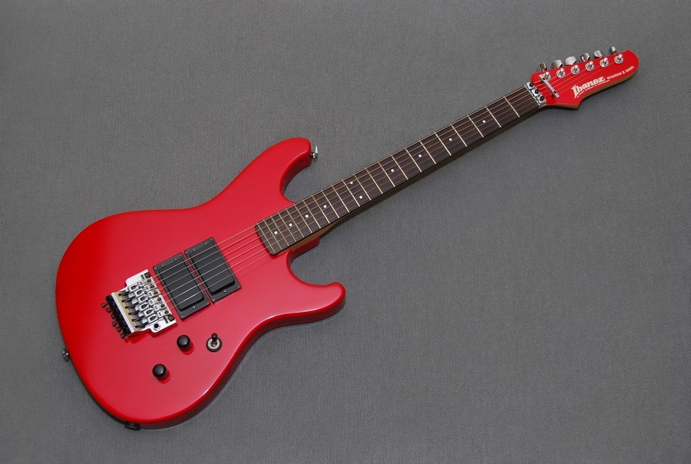 Mittel_Gitarre 278-1.jpg