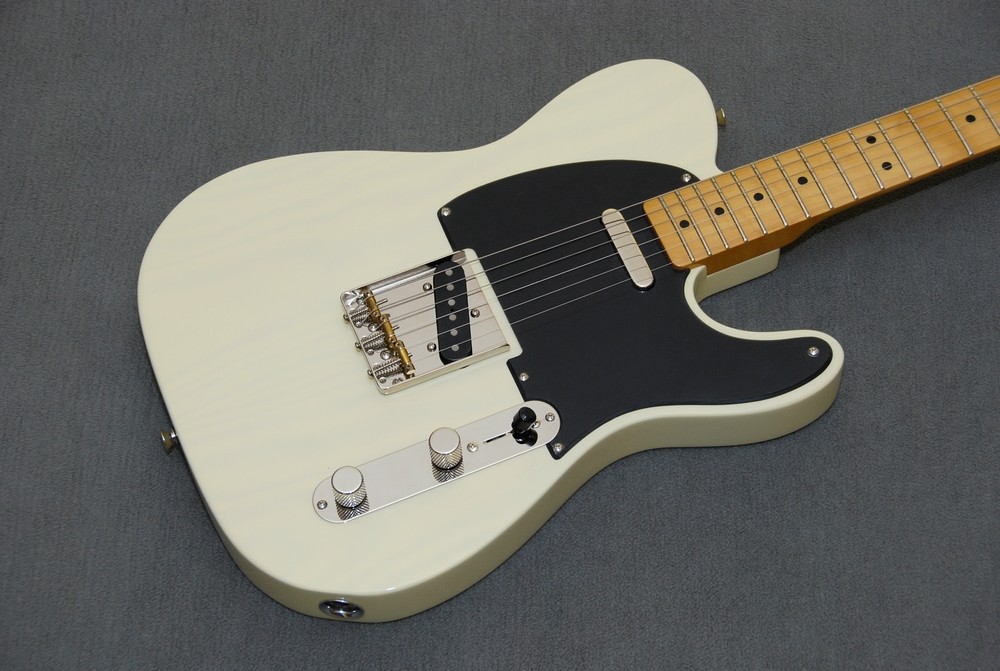 Mittel_Gitarre 297-2.jpg