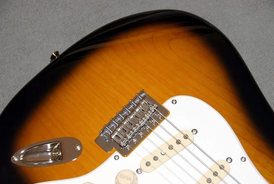 Mittel_Gitarre 306-5.jpg